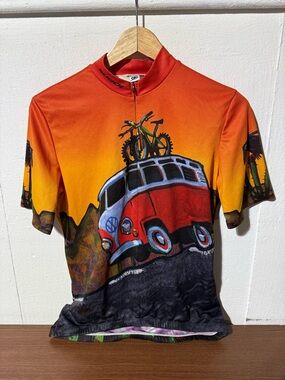 VW Sugoi Cycling Jersey Size Medium